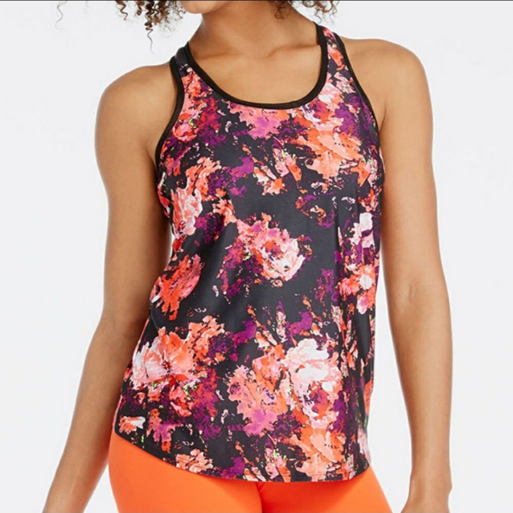 ❣️ 3/$25 Fabletics Tank Top - Picture 6 of 7